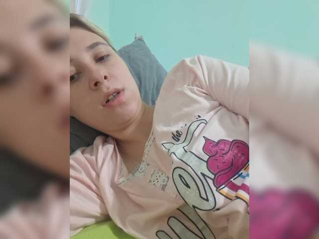 -kisulay- live cam on BongaCams