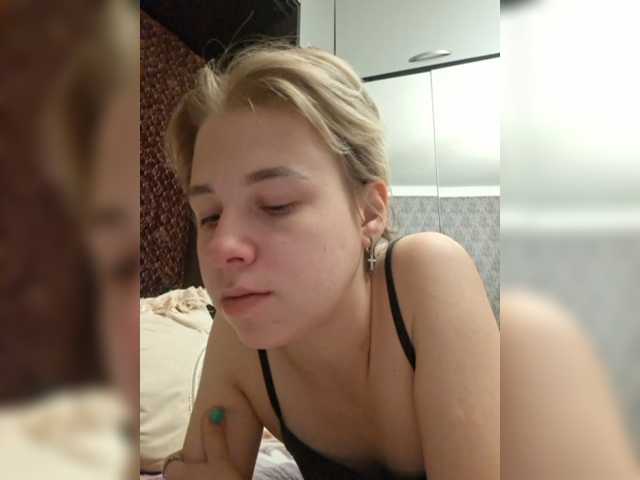 -kisulay- live cam on BongaCams