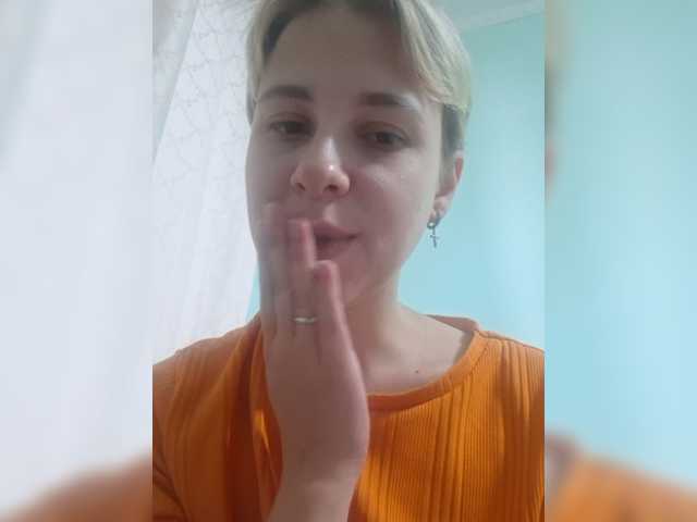 -kisulay- live cam on BongaCams