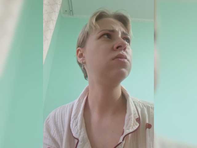 -kisulay- live cam on BongaCams
