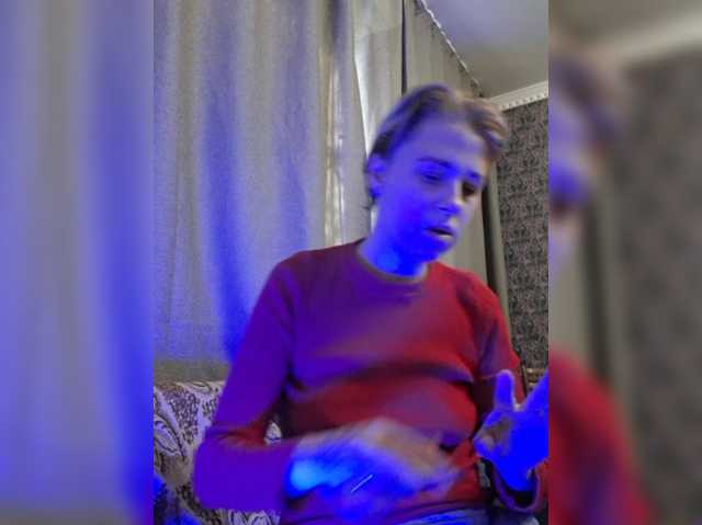 -kisulay- live cam on BongaCams