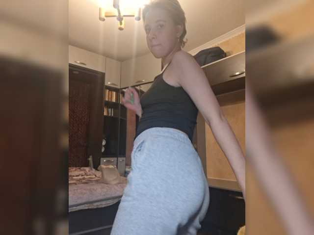 -kisulay- live cam on BongaCams