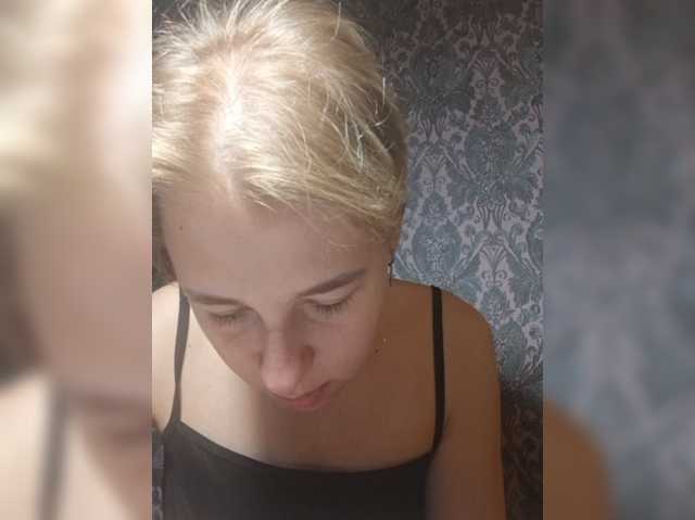 -kisulay- live cam on BongaCams