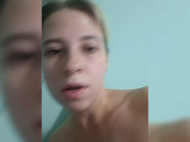 -kisulay- live cam on BongaCams