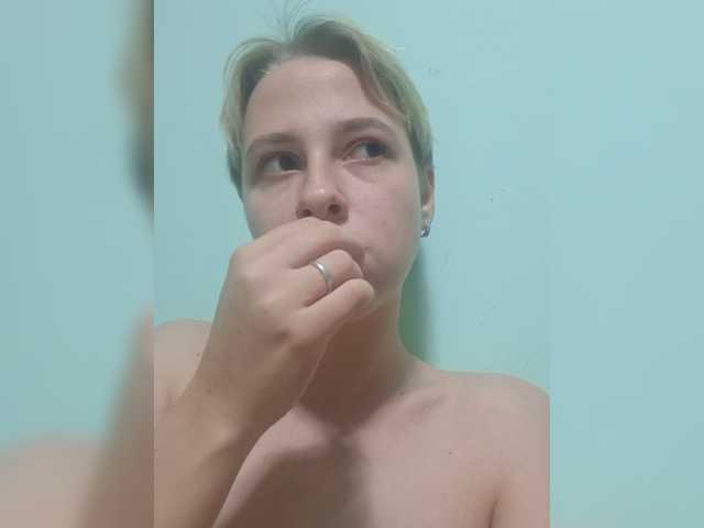 -kisulay- live cam on BongaCams