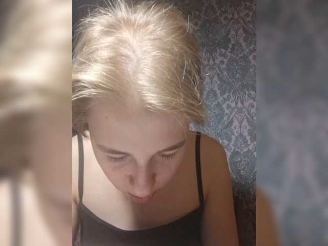 -kisulay- live cam on BongaCams