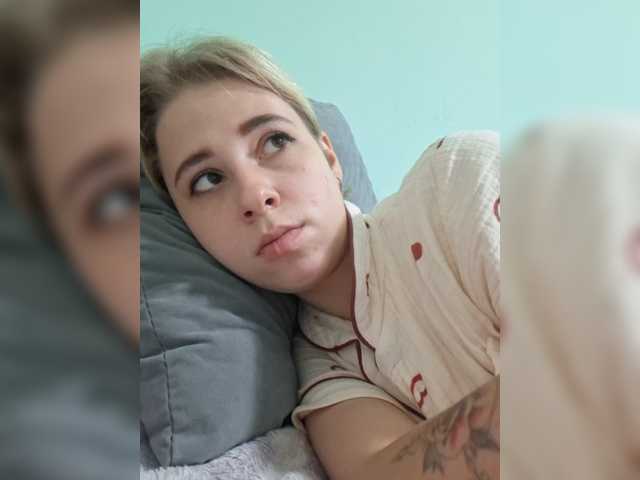 -kisulay- live cam on BongaCams