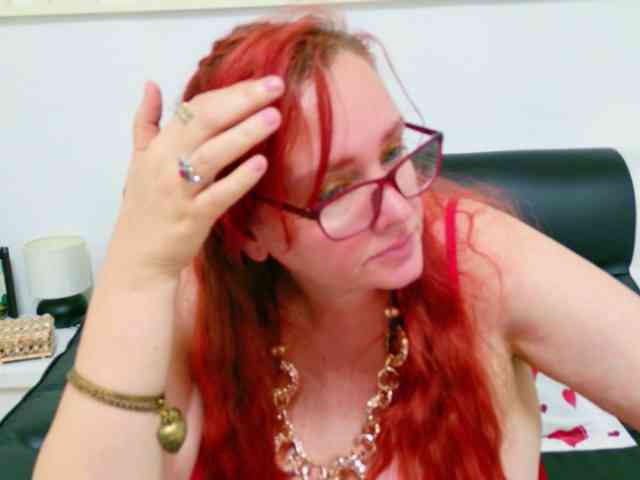 Modella: SinFulTitsDD