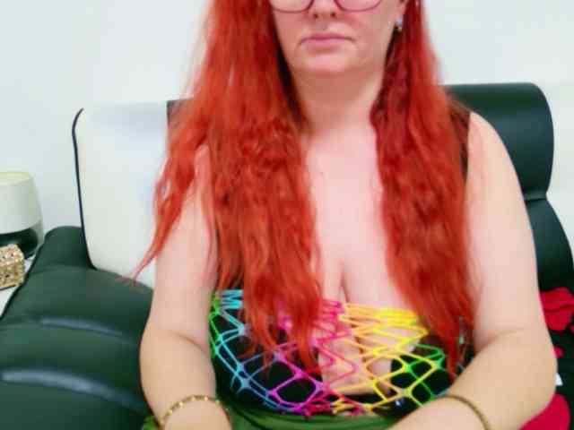 Modella: SinFulTitsDD