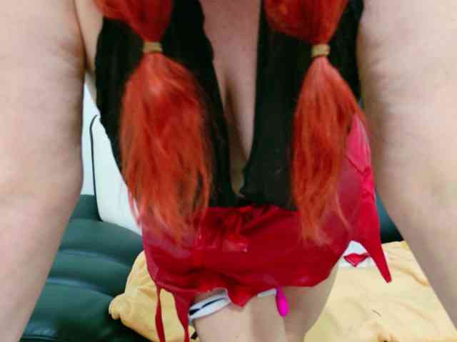 Modella: SinFulTitsDD