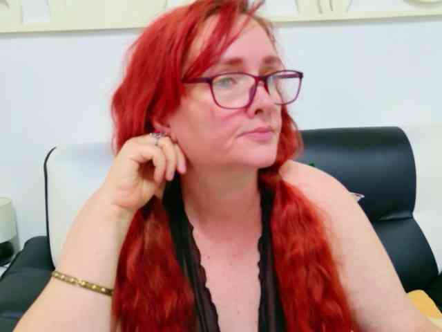 Modella: SinFulTitsDD