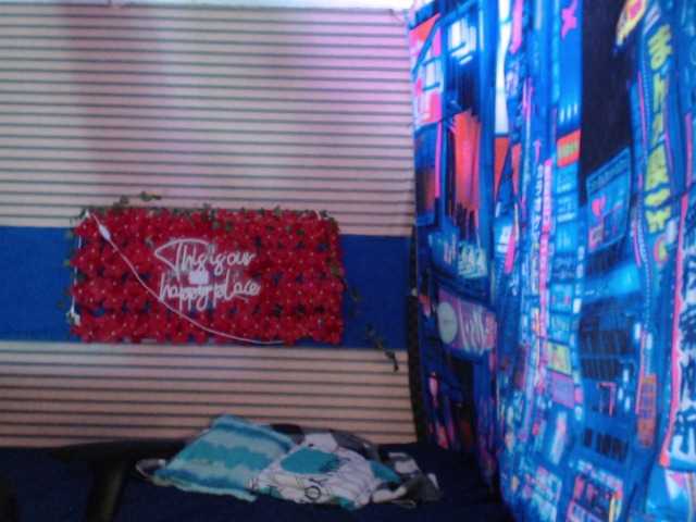 rosse2504 live cam on BongaCams