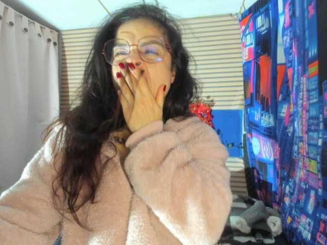 rosse2504 live cam on BongaCams