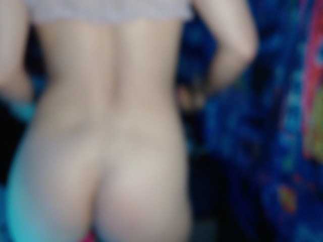 rosse2504 — live female cam