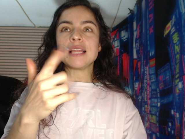 rosse2504 live cam on BongaCams