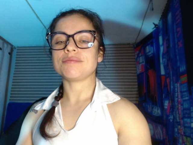 rosse2504 live cam on BongaCams