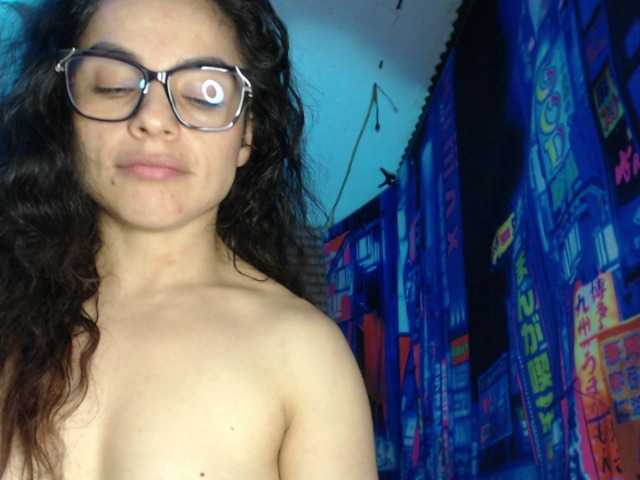 rosse2504 live cam on BongaCams