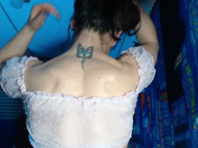 rosse2504 live cam on BongaCams
