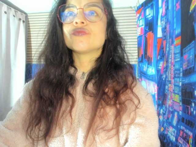rosse2504 live cam on BongaCams