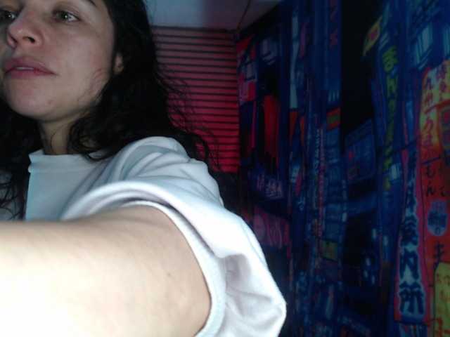 rosse2504 live cam on BongaCams