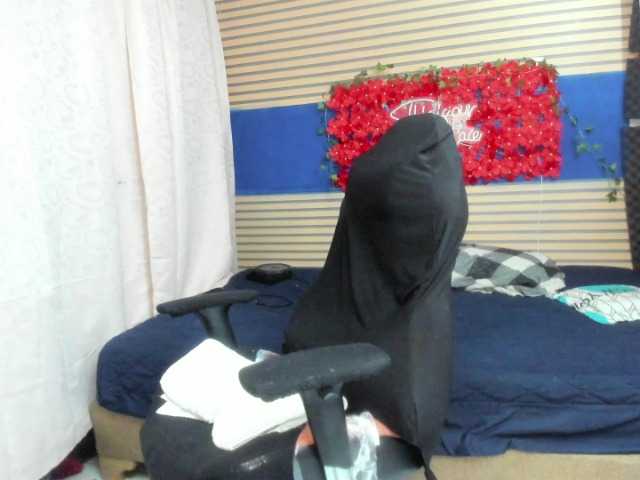 rosse2504 live cam on BongaCams