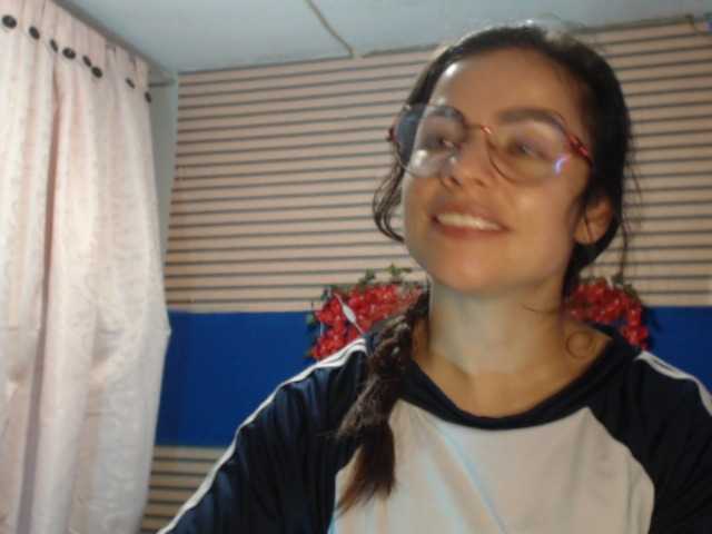 rosse2504 live cam on BongaCams
