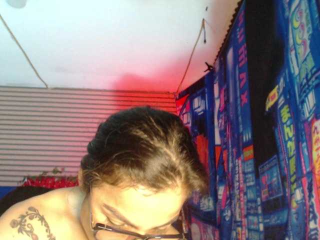 rosse2504 live cam on BongaCams