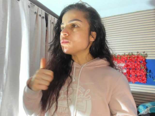 rosse2504 live cam on BongaCams