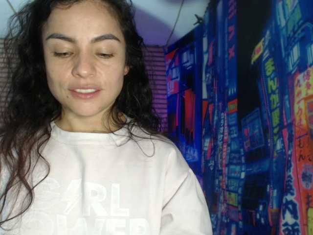 rosse2504 live cam on BongaCams