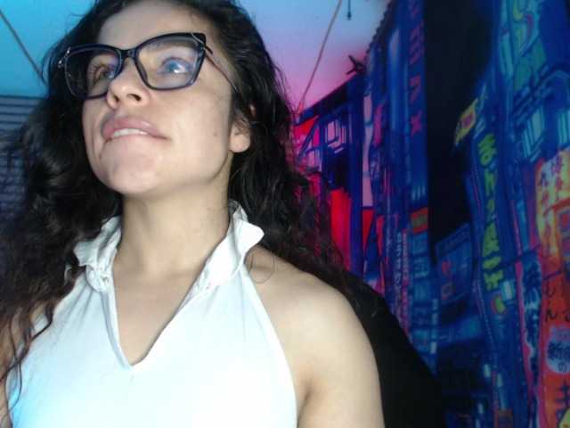 rosse2504 live cam on BongaCams