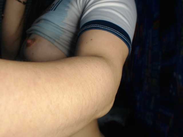 rosse2504 live cam on BongaCams