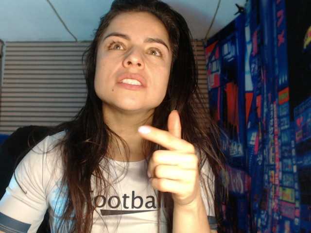 rosse2504 live cam on BongaCams