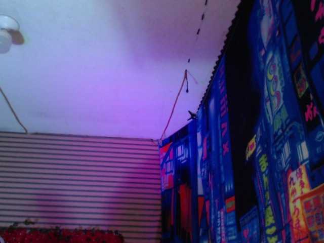 rosse2504 live cam on BongaCams