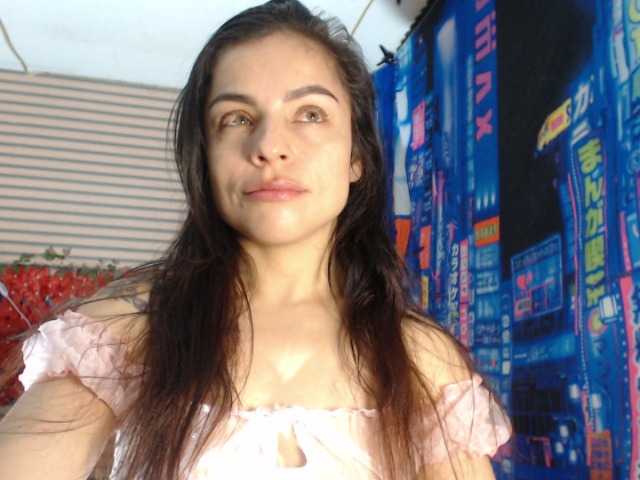 rosse2504 live cam on BongaCams
