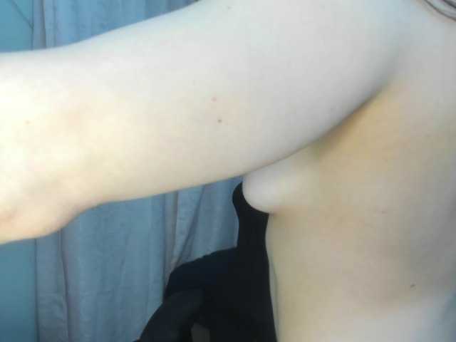 rosse2504 live cam on BongaCams