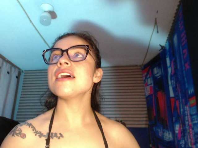 rosse2504 live cam on BongaCams