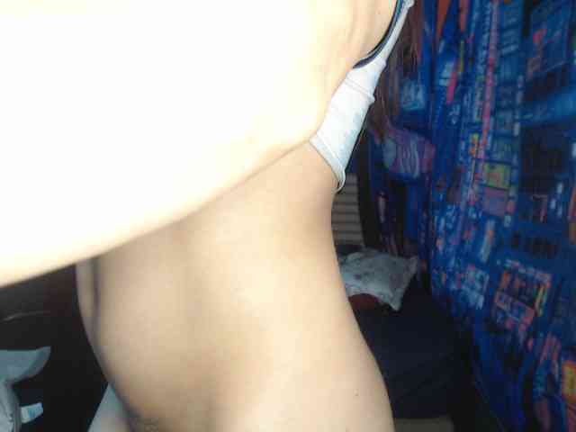 rosse2504 Live Webcam on BongaCams