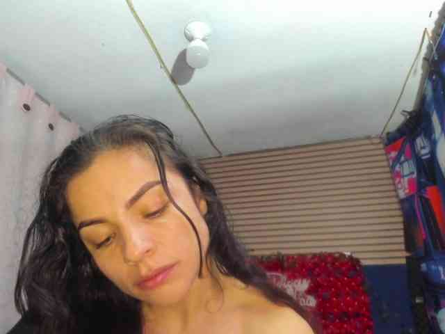 rosse2504 Sex Cam Show
