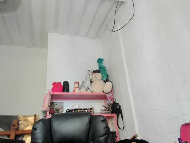 mariecam420 live cam on BongaCams