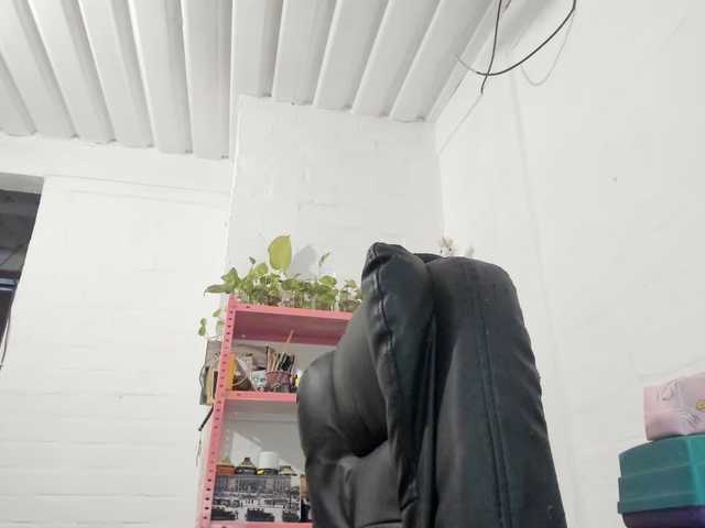 mariecam420 live cam on BongaCams