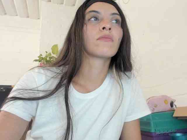 mariecam420's live room