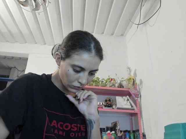 Modèle: mariecam420