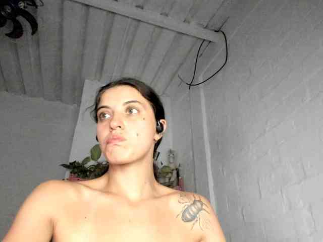 Modèle: mariecam420