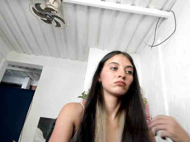 mariecam420's live room