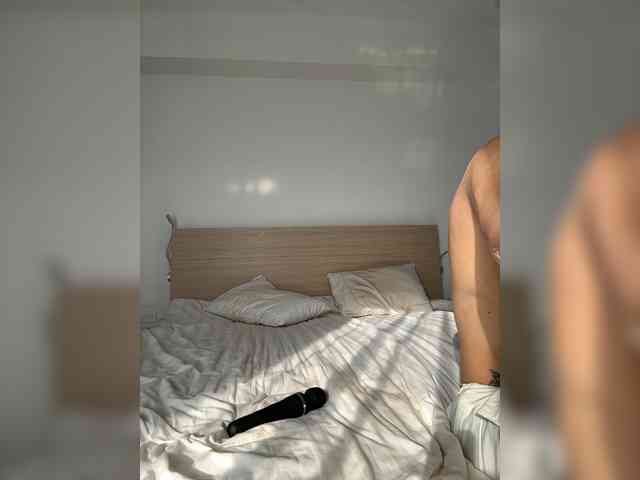 SukubOverlord webcam