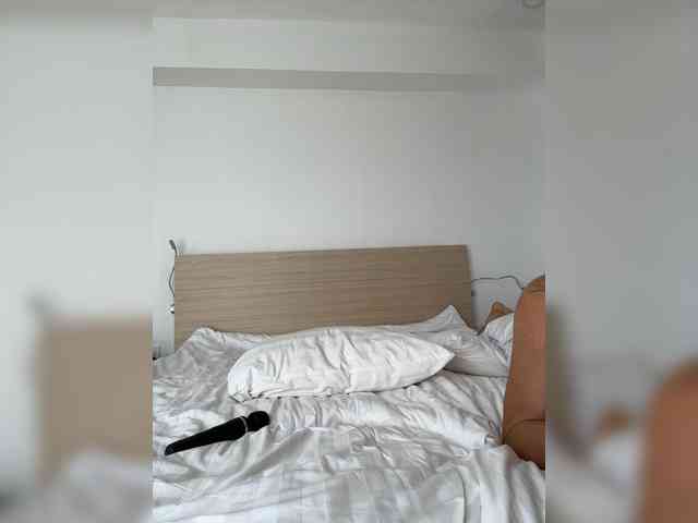 SukubOverlord webcam