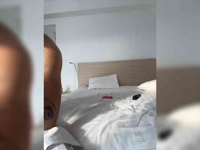 SukubOverlord webcam