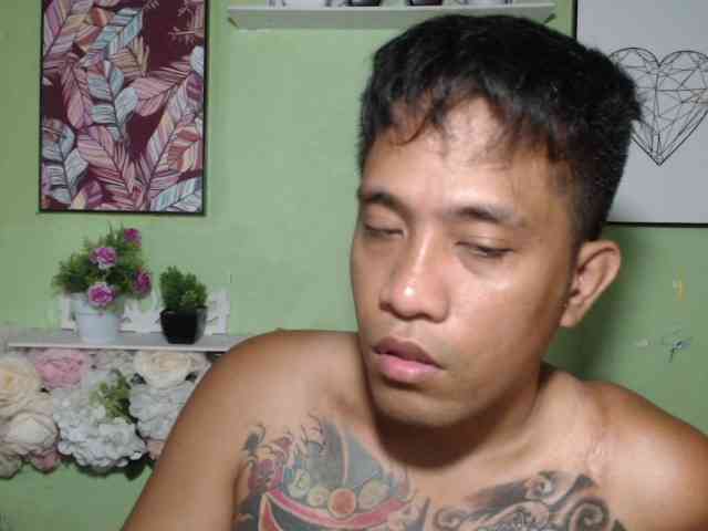 tyler-pinoyhott tyler-pinoyhott