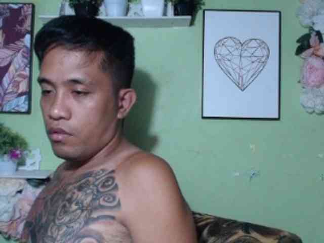 tyler-pinoyhott tyler-pinoyhott