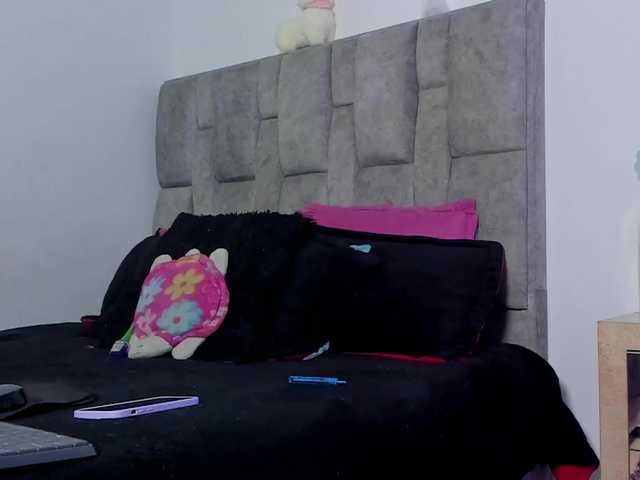 nahomiblakee live cam on BongaCams